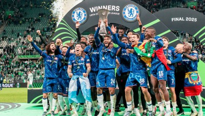 欧战全满贯！欧协-桑乔建功帕尔默2助 切尔西4-1贝蒂斯夺冠