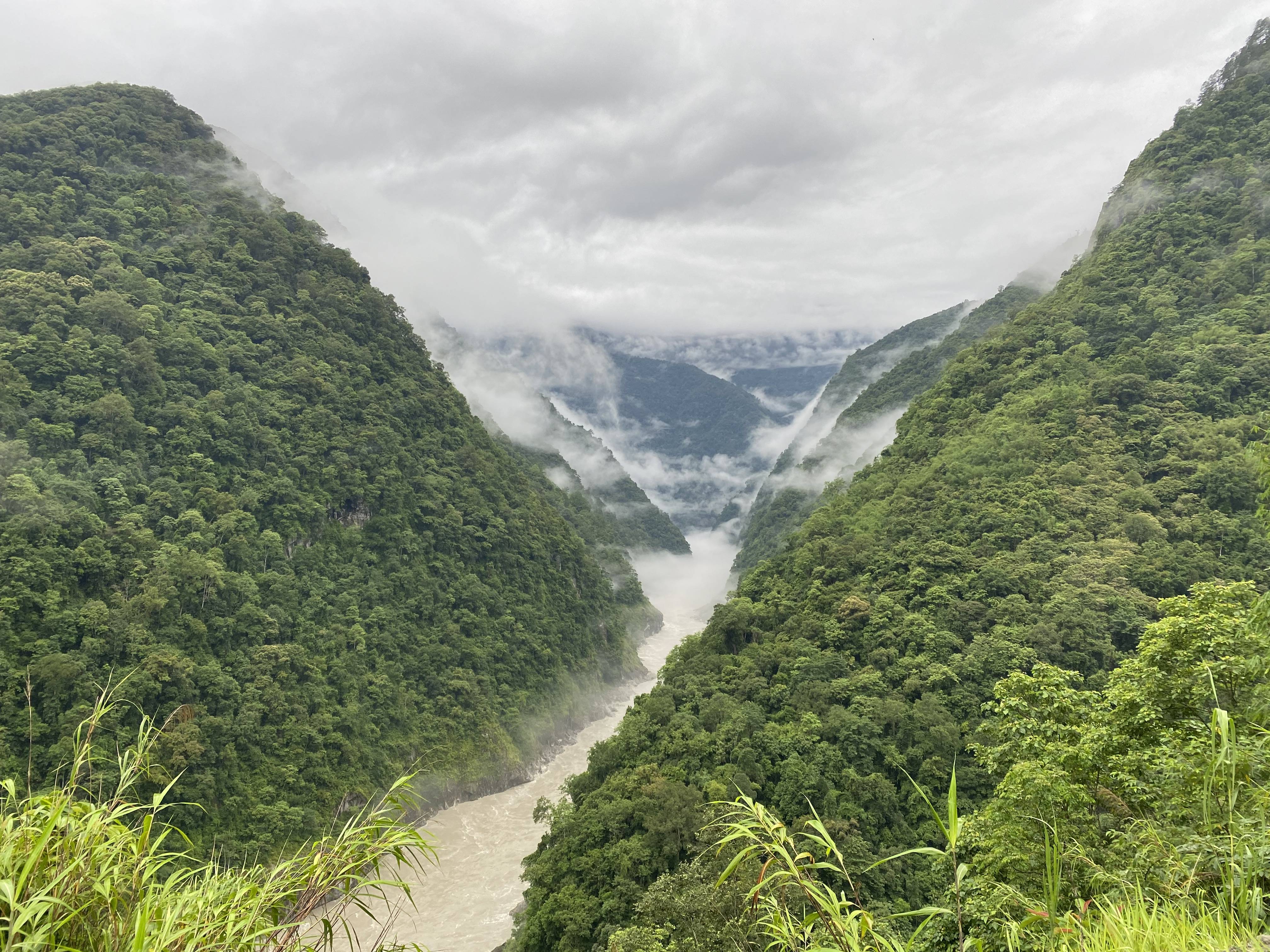 极端暴雨频发,山区县城为何越来越脆弱?